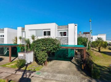 Apartamento · 335m² · 4 Quartos · 2 Vagas · CASA À VENDA EM CONDOMÍNIO