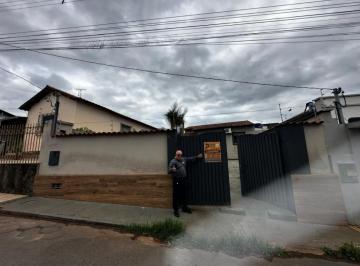 Imagem 1 · Casa para venda em Centro, Nepomuceno