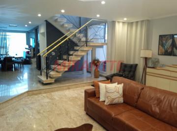be3128ae314cc9e78737b9a015b4ab33.jpg · Sobrado com 3 quartos