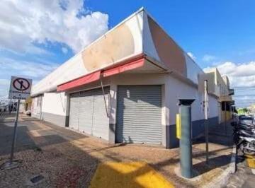 Comercial · 570m² · Loja em Centro, Marília/SP de 570m² para locação R$ 9.000,00/mes