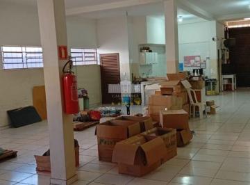 Comercial · 201m² · Salão em Ipanema, Araçatuba/SP de 201m² para locação R$ 4.000,00/mes