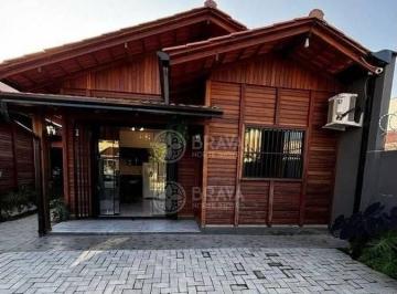 Casa de 2 quartos, Itajaí · Casa em Centro, Itajaí/SC de 70m² 2 quartos para locação R$ 3.500,00/mes
