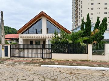 Casa · 300m² · 3 Quartos · 2 Vagas · Casa em Fazenda, Itajaí/SC de 300m² 3 quartos para locação R$ 11.900,00/mes