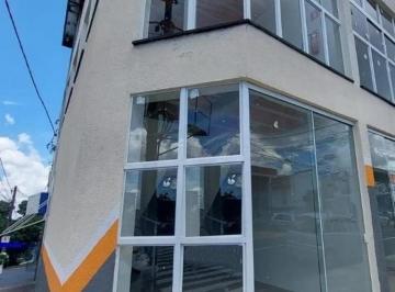 Comercial · 45m² · Loja em Distrito Industrial Santo Barion, Marília/SP de 45m² para locação R$ 2.500,00/mes