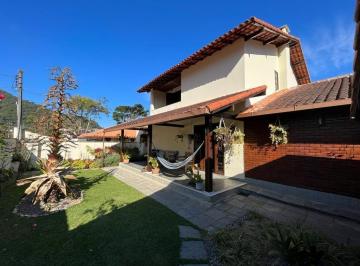 Casa · 239m² · 3 Quartos · 4 Vagas · Casa em Carlos Guinle, Teresópolis/RJ de 239m² 3 quartos à venda por R$ 1.400.000,00