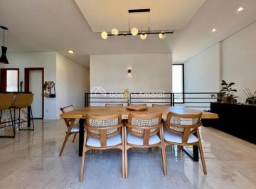 Casa · 239m² · 3 Quartos · 4 Vagas · Casa em Bosque dos Eucaliptos, Valinhos/SP de 239m² 3 quartos à venda por R$ 1.450.000,00