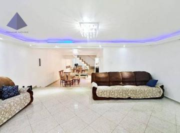 Casa · 210m² · 4 Quartos · 4 Vagas · Sobrado em Jardim Santa Mena, Guarulhos/SP de 210m² 4 quartos à venda por R$ 1.300.000,00