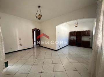 Casa · 206m² · 3 Quartos · 3 Vagas · Casa em Rua Rio Piracicaba - Vila Santa Cruz - Sabará/MG