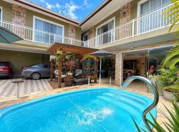 Casa · 256m² · 5 Quartos · 3 Vagas · Sobrado com 05 dormitórios e piscina em Paranaguá