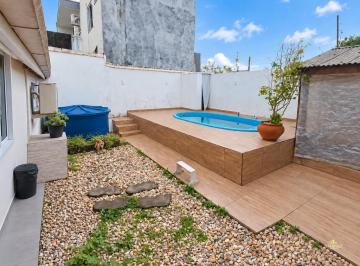 Imagem · Casa à venda em Santa Regina, Itajaí: 3 dormitórios, piscina e financiamento