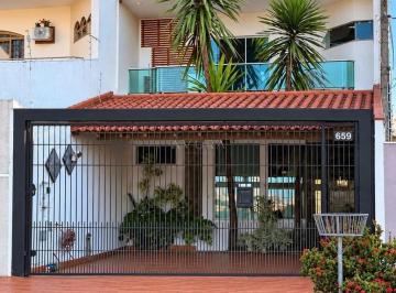 Casa · 189m² · 3 Quartos · Sobrado à venda em Maringá, Monte Belo, com 3 quartos, com 188.79 m², Zona 07
