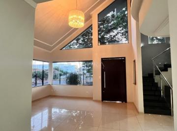 Casa · 329m² · 4 Quartos · Sobrado à venda em Maringá, Zona 03, com 4 quartos, com 329 m², Zona 03