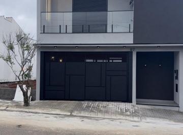 Foto 01 · Casa à Venda em Bragança Paulista-SP: Sobrado com Piscina Aquecida no Residencial Vino Barolo - 3 Qu