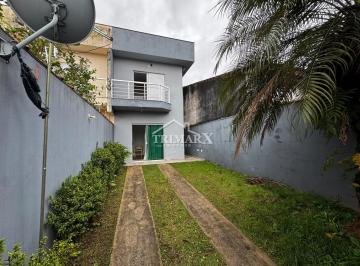 Casa de 2 quartos, Peruíbe · Casa com 2 quartos e espaço para piscina em Peruíbe.