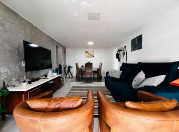 Apartamento de 2 quartos, Guará · Apartamento 2 quartos com suíte e 2 vagas de garagem no Guará