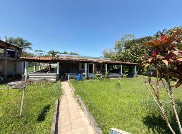 Rural de 4 quartos, Peruíbe · Chácara com 4 quartos e piscina em Peruíbe.