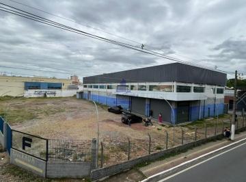 Foto 01 · Galpão Comercial para Locação no Centro de Taubaté-SP: 5 Salas, 6 Banheiros, 25 Vagas de Garagem e 1