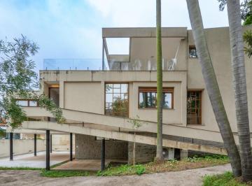 Foto 1 · Casa para venda em Pacaembu com 4 quartos, sendo 2 suítes, 7 vagas, 542m²