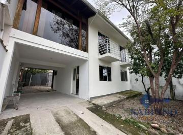 Casa · 148m² · 4 Quartos · 2 Vagas · Casa com 4 quartos sendo 1 suite e 2 demi-suite para Locação, Madri - Palhoça