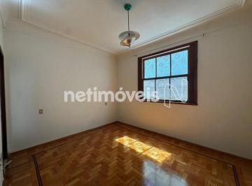 Quarto principal · Casa para alugar no bairro Floresta – 3 quartos, suíte e área externa