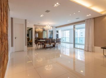 Apartamento de 3 quartos, São Paulo · Apartamento para locação em Campo Belo com 3 quartos, sendo 3 suítes, 194m²