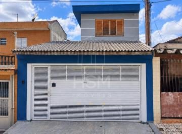 Casa · 160m² · 3 Quartos · 2 Vagas · Sobrado residencial com 3 quartos e 2 suítes à venda no Bairro Independência