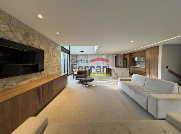 Casa · 522m² · 3 Quartos · 8 Vagas · Casaà venda com 3 suítes e 8 vagas no condomínio Reserva Nova Cantareira
