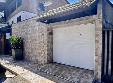 Casa · 250m² · 3 Quartos · 2 Vagas · Casa Reformada a Poucos Metros da Av. Sargento Hermínio, shopping Rio Mar
