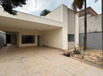 Casa en Aluguel de 3 quartos Area Especial · Alugo casa em Vicente Pires dentro de Condominio no Jockey Club