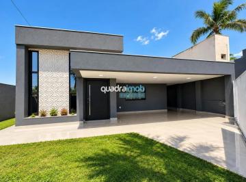 Casa de 4 quartos, Arniqueira · Casa em Condomínio no Conjunto 6 de Arniqueira, 3 Suítes e Lote de 500m²