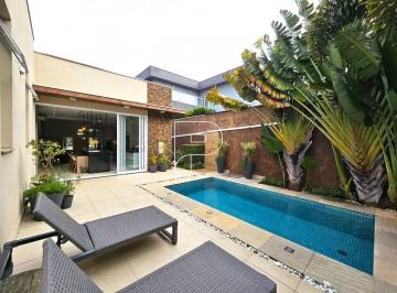 Casa · 244m² · 3 Quartos · 6 Vagas · Casa de Condomínio para venda em Granja Viana de 244.00m² com 3 Quartos, 3 Suites e 6 Garagens