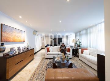 1 · Apartamento com 316 m², 5 quartos sendo 2 suítes à venda no bairro Jardim América.
