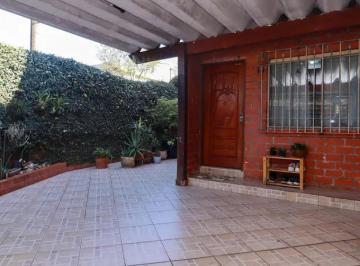 Casa · 147m² · 3 Quartos · 4 Vagas · Campo Limpo Jardim Maria Virginia ótimo local. Aceita financiamento