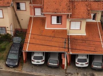 Foto 01 · Casa em Condomínio à Venda em Cotia-SP - Jardim Petrópolis: 2 Quartos, 2 Salas, 2 Banheiros, 2 Vagas