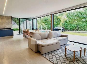 Casa · 195m² · 3 Quartos · Casa de Campo em Bragança Paulista