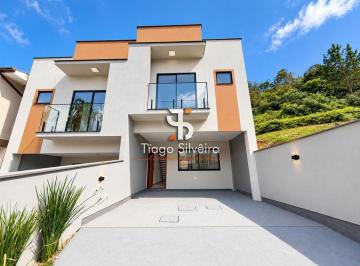 Casa · 105m² · 3 Quartos · 3 Vagas · Sobrado novo à venda em São José, Santa Catarina