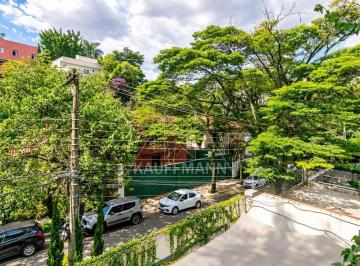 Casa · 380m² · 4 Quartos · 4 Vagas · Oportunidade casa no Pacaembu-380 m²,4 quartos,4 suítes,4 vagas,piscina climatizada +rua tranquila.