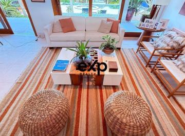 Casa · 403m² · 3 Quartos · CASA DE ALTÍSSIMO PADRÃO PARA LOCAÇÃO