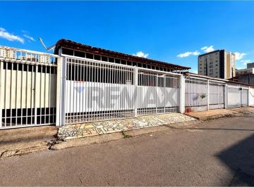 Casa · 120m² · 3 Quartos · 2 Vagas · Casa térrea QR 402 Conjunto 7, Samambaia Norte, 120m², 3 quartos com suíte e 2 vagas cobertas, Finan