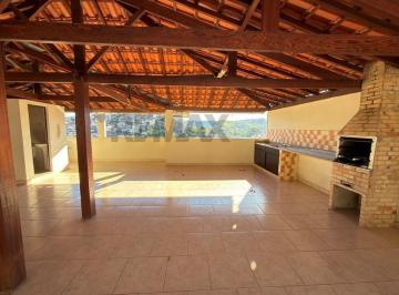 Casa · 250m² · 3 Quartos · 3 Vagas · Casa com 3 Quartos, Amplo Terraço e Quintal no Encosta do Sol