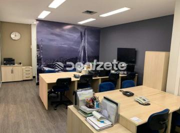 Comercial · 200m² · 4 Vagas · Sala Comercial de 200 m² para Aluguel na Vila Bastos, Santo André