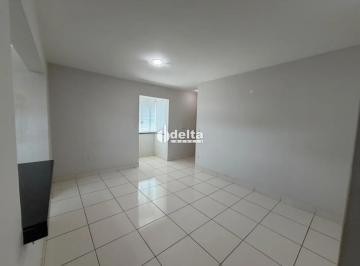 Apartamento · 70m² · 2 Quartos · 1 Vaga · Apartamento com 2 quartos sendo 1 suíte disponível para locação no bairro Presidente Roosevelt em Ub