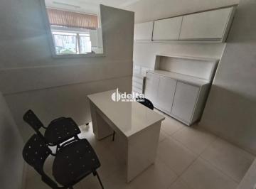 Comercial · 30m² · Sala disponível para venda no bairro Centro em Uberlândia-MG.