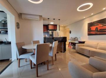 Imagem Principal · Apartamento em andar alto, sala com varanda, 2 dormitórios sendo 1 suíte, cozinha americana e 2 vaga