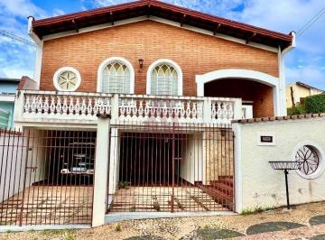 Casa · 204m² · 2 Quartos · 4 Vagas · Otima casa tipo terrea junto a regiao central de Valinhos/SP - Grande Potencial !