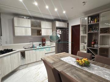 Apartamento · 240m² · 3 Quartos · 1 Vaga · Apartamento Cobertura em Praia Campista - Macaé, RJ