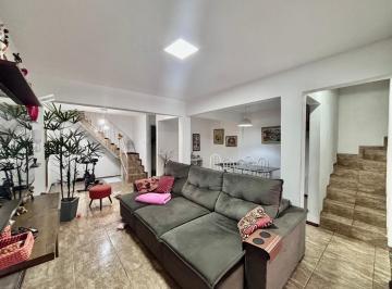 Casa · 134m² · 3 Quartos · 1 Vaga · Sobrado para venda em Boqueirão de 134.00m² com 3 Quartos e 1 Garagem