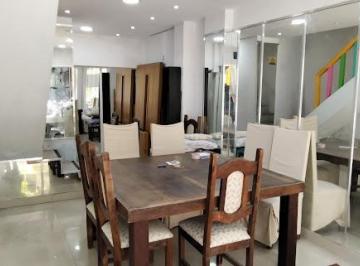 Comercial · 30m² · Loja em Várzea, Teresópolis/RJ de 30m² à venda por R$ 650.000,00