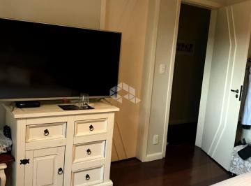 Casa · 250m² · 3 Quartos · 3 Vagas · Excelente casa na Garibaldina. Composta de 03 dormitórios, sendo 01 suíte.