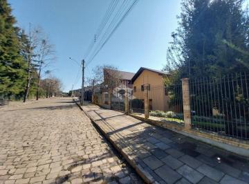 Casa · 273m² · 4 Quartos · 4 Vagas · Sítio de lazer no meio da cidade